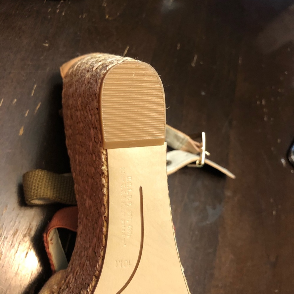 Sandal - Picture 3 of 3